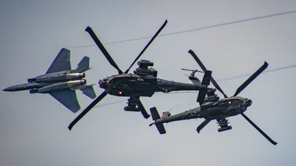 F15-SG and AH-64D Joint Maneuver 